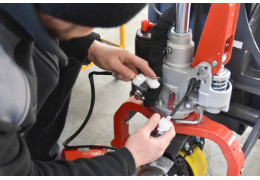 5 najczęstszych problemów z wózkami paletowymi i jak je rozwiązać