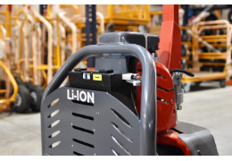 Dlaczego warto kupić wózek paletowy z baterią Li-ION?